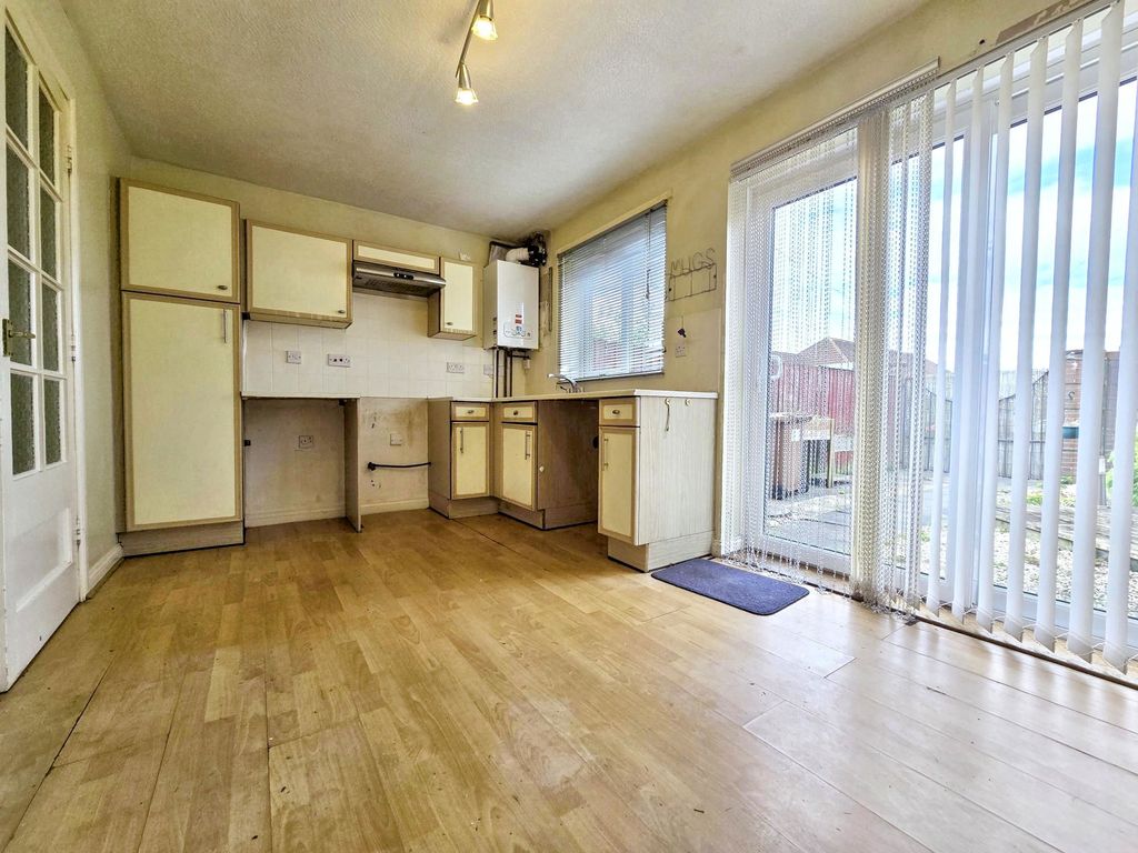 Property photo 3 of 24