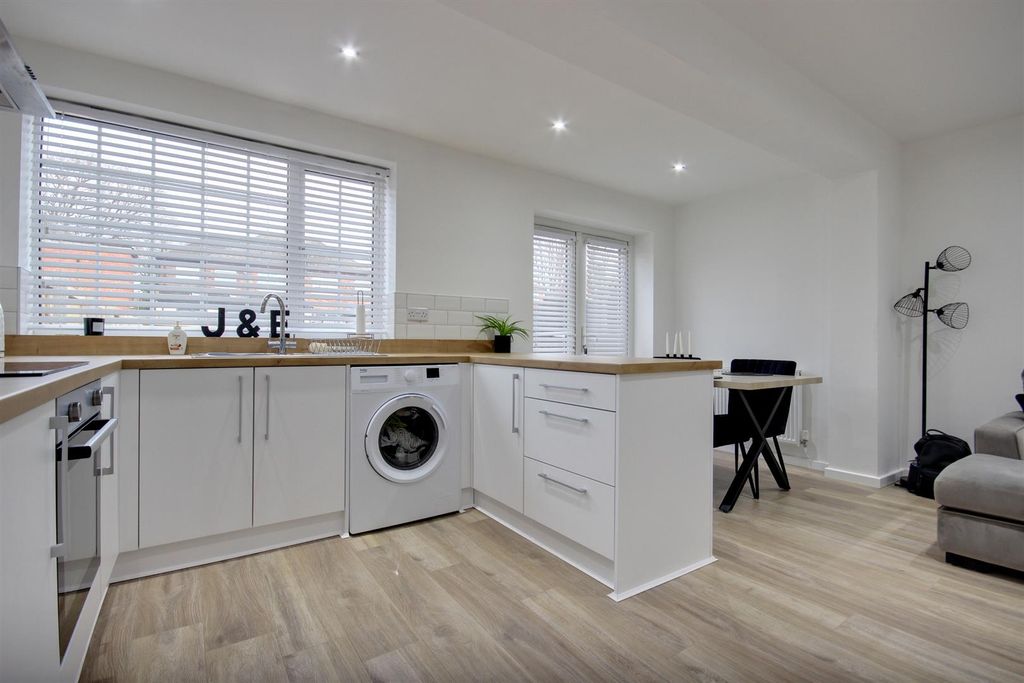 Property photo 3 of 12 Loyd Street (3).Jpg