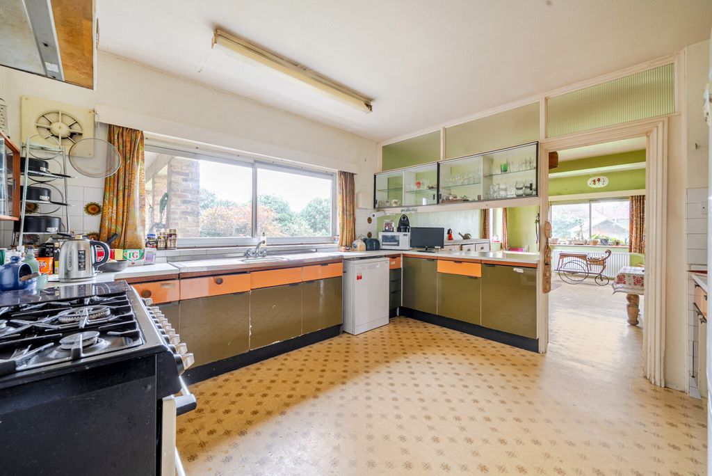 Property photo 2 of 18 1-69Ca5Cdb6Ecc3-1...