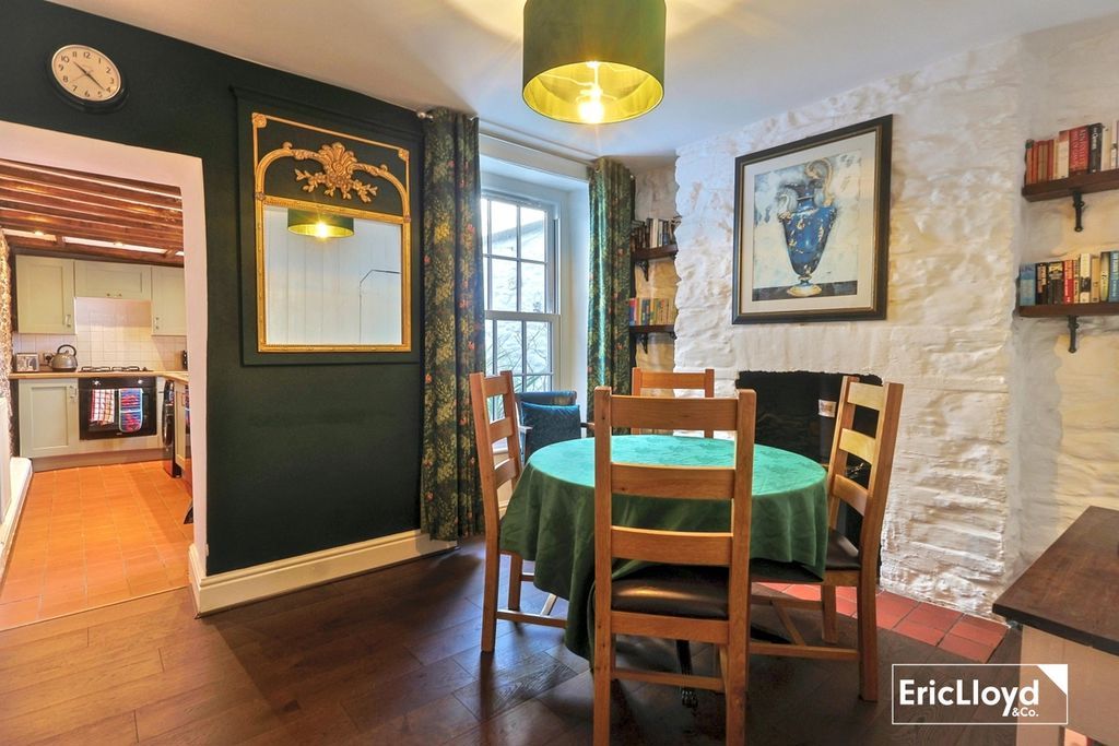 Property photo 3 of 13 Photo 7