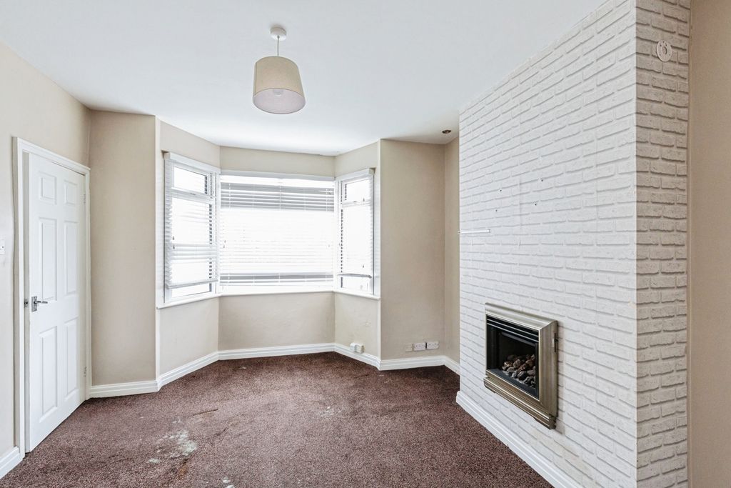 Property photo 2 of 24 Pbox-Img.Jpg