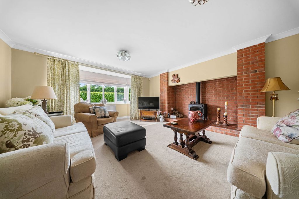 Property photo 3 of 26