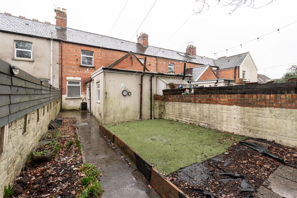 Property photo 2 of 18 Rear Garden