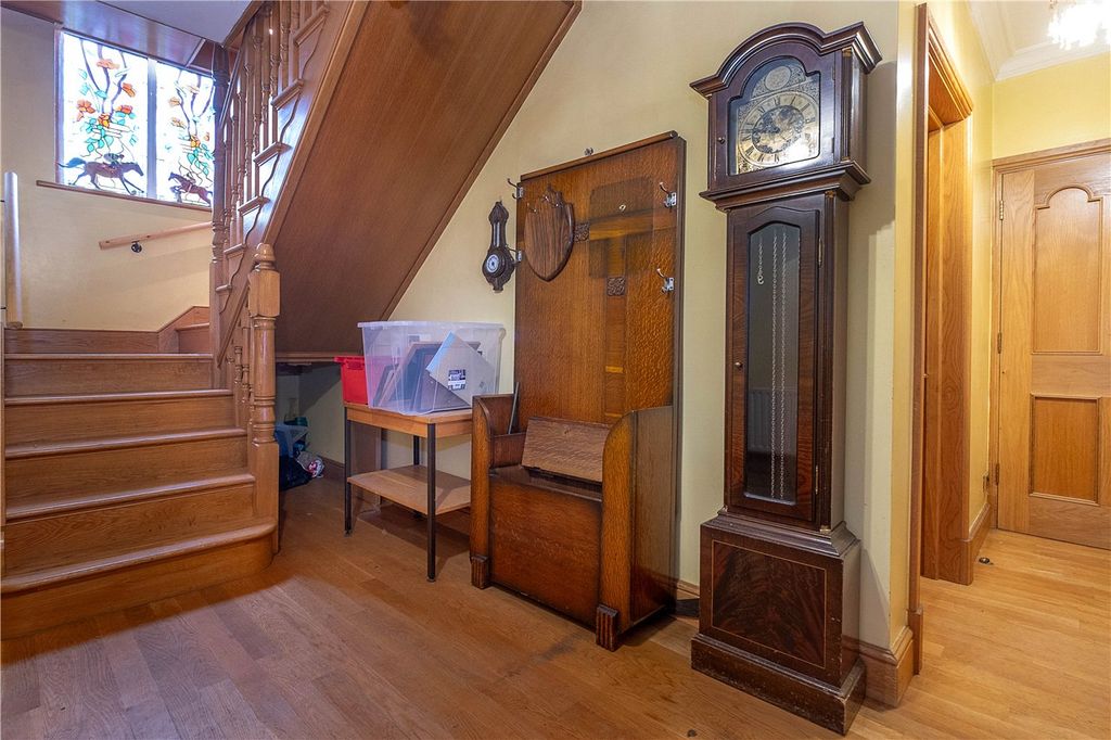Property photo 2 of 24 Picture No. 69