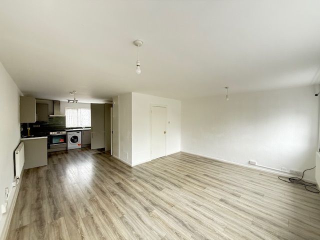 Property photo 3 of 10 Living Room