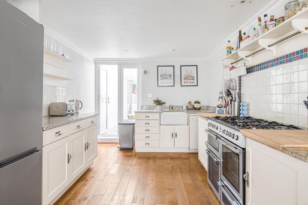 Property photo 3 of 14 Mnh04027.Jpg