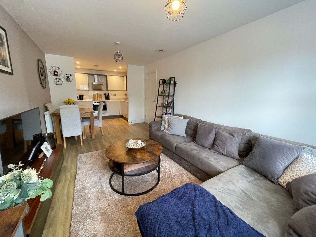 Property photo 3 of 9 4299134