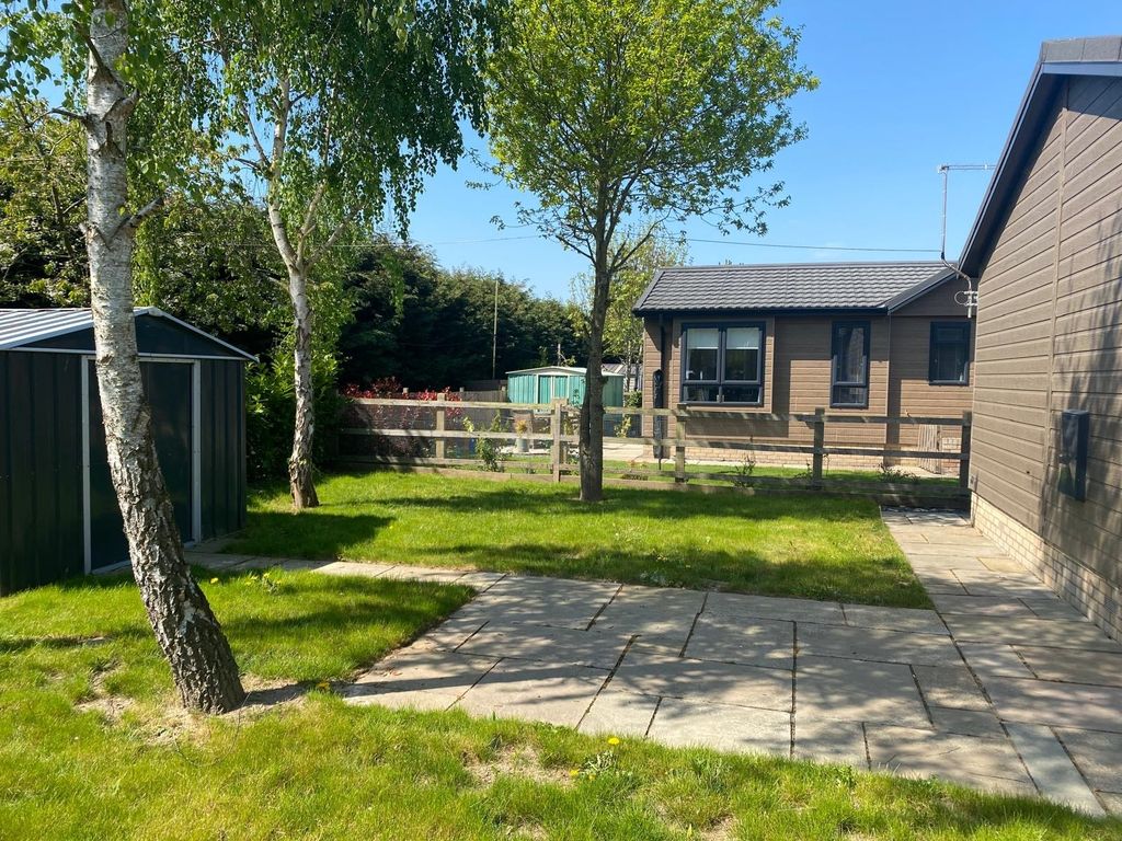 Property photo 3 of 15 41Bucka