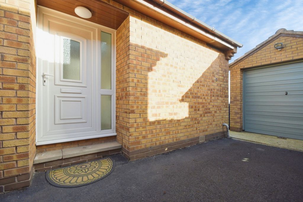 Property photo 2 of 17 Pbox-Img.Jpg