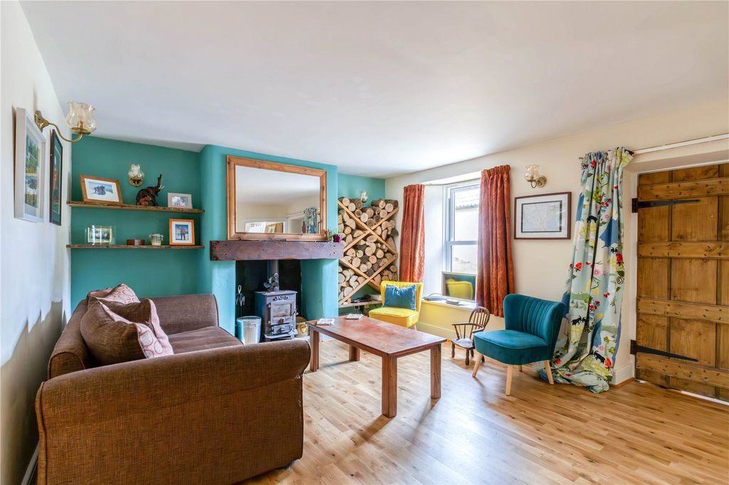 Property photo 3 of 27 Picture No. 05