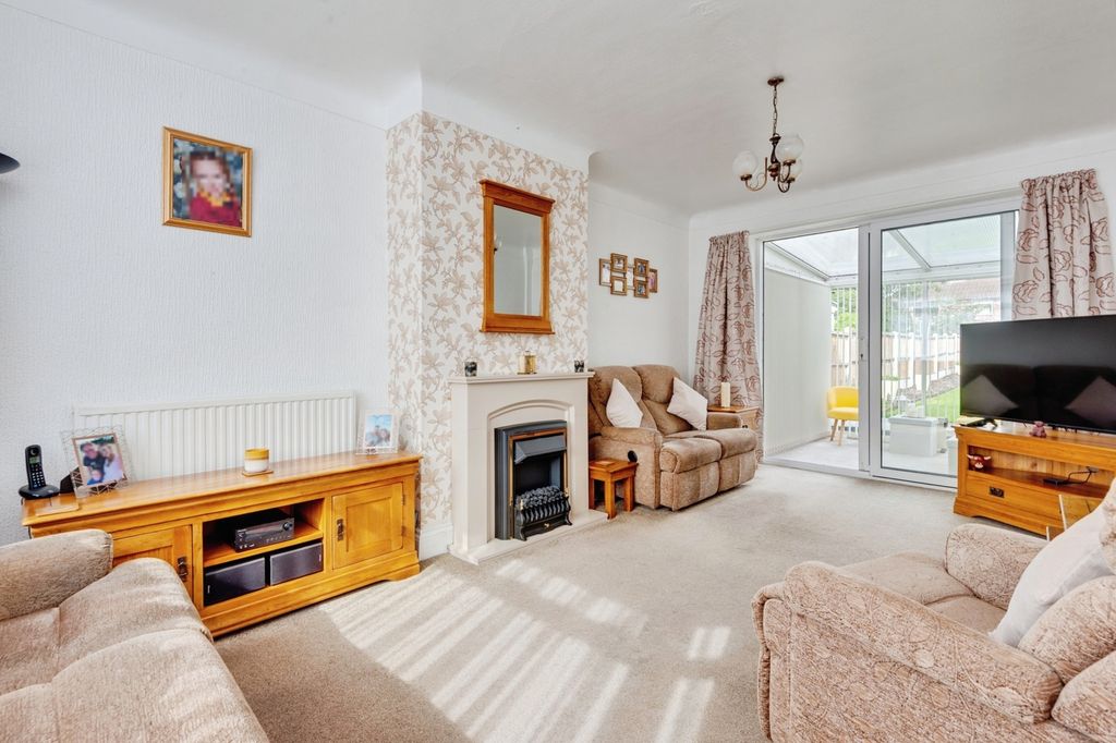Property photo 3 of 21 Pbox-Img.Jpg