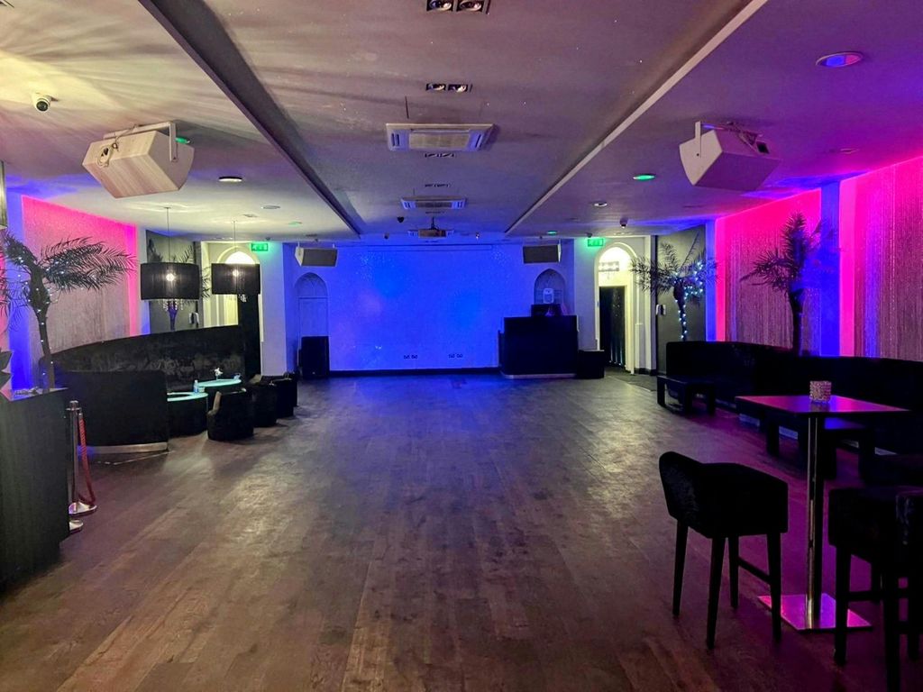 Property photo 3 of 6 63F428F3Fbd94A1D86E46Ed81A1Ddb5D.Jpg