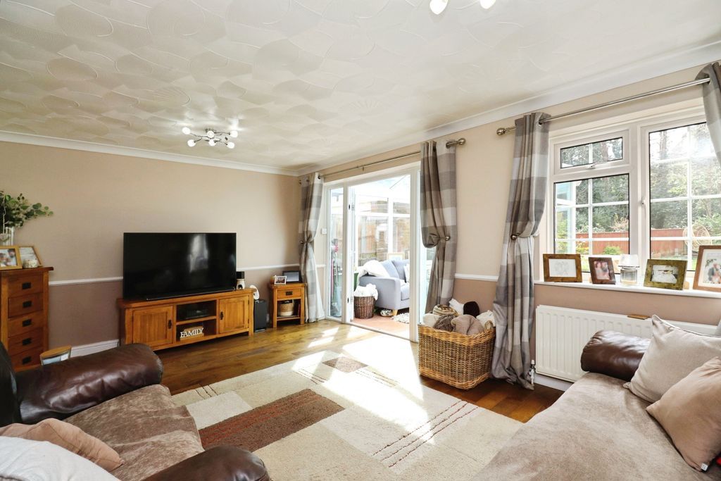 Property photo 2 of 10 Photo 4