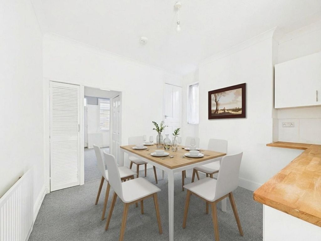 Property photo 3 of 17 Dining Room (Virtually Furnished)