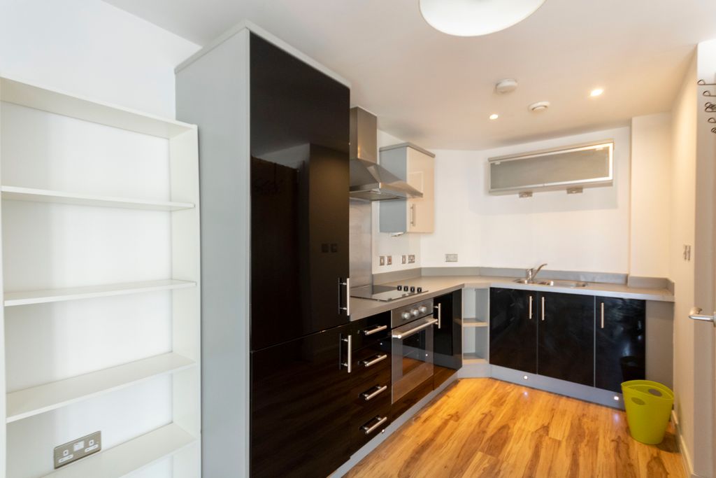 Property photo 3 of 6 Img_14616_8_Original