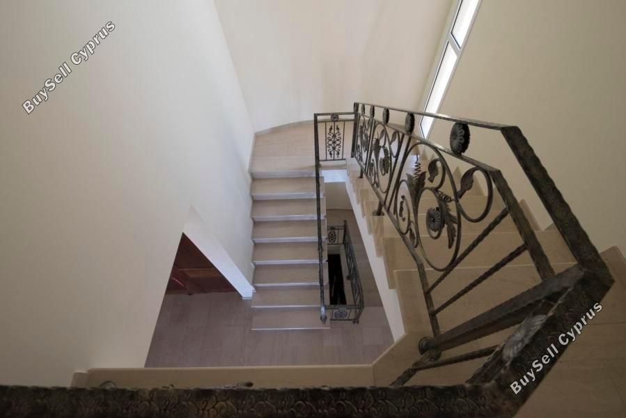 Property photo 1 of 3