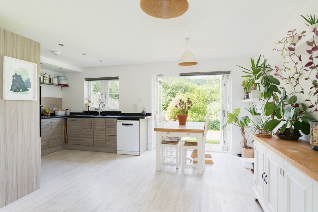 Property photo 3 of 28 51587210
