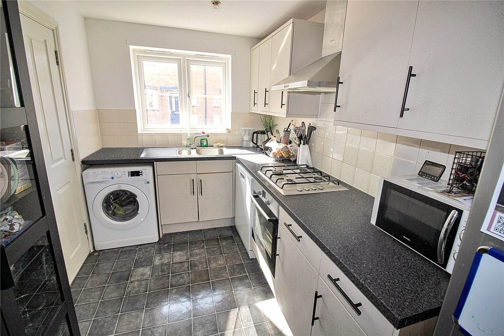 Property photo 2 of 17 Picture No. 04