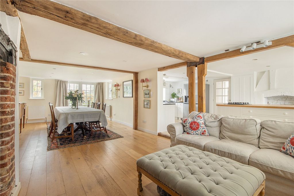 Property photo 3 of 22 Dining/Sitting Area