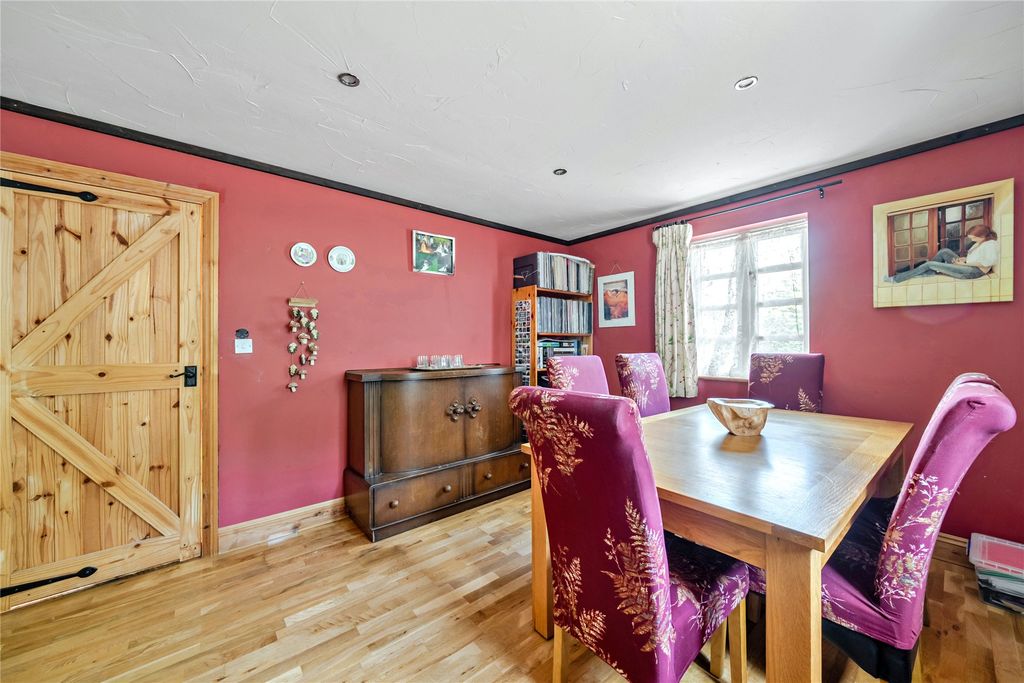Property photo 3 of 22 3 - Picture No. 06