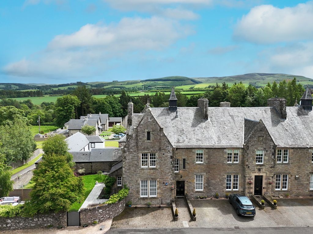 Property photo 1 of 31 Dji_20260604133205_0205_D-Edit