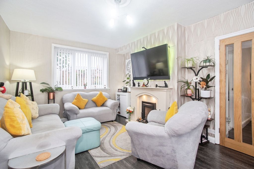 Property photo 2 of 16 Pbox-Img.Jpg