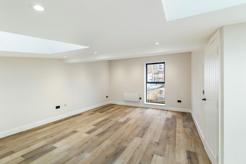 Property photo 3 of 5 4R0A1536.Jpg