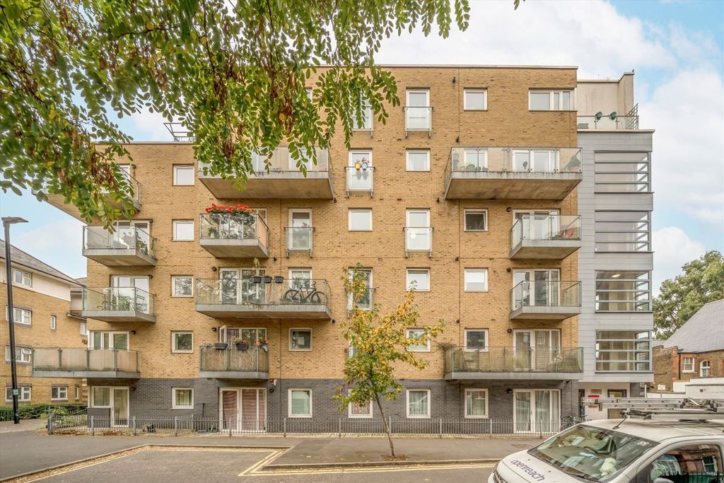 Property photo 1 of 6