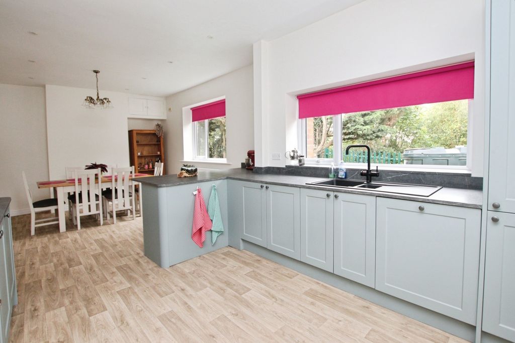 Property photo 1 of 26 4182060