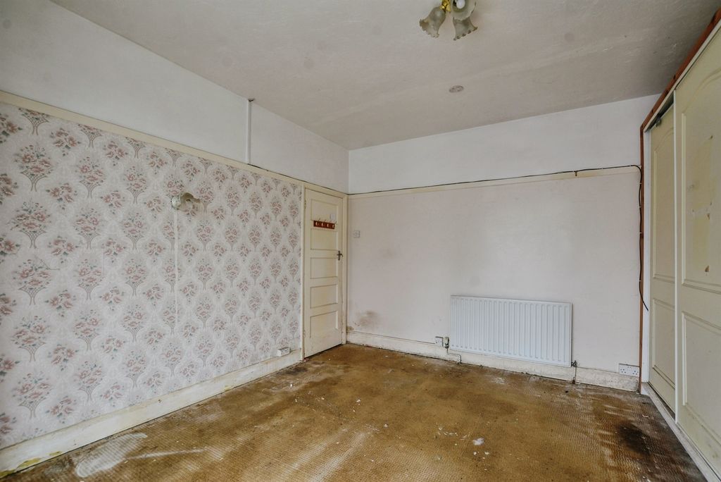 Property photo 3 of 31