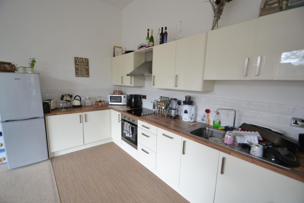 Property photo 3 of 10 Gallery