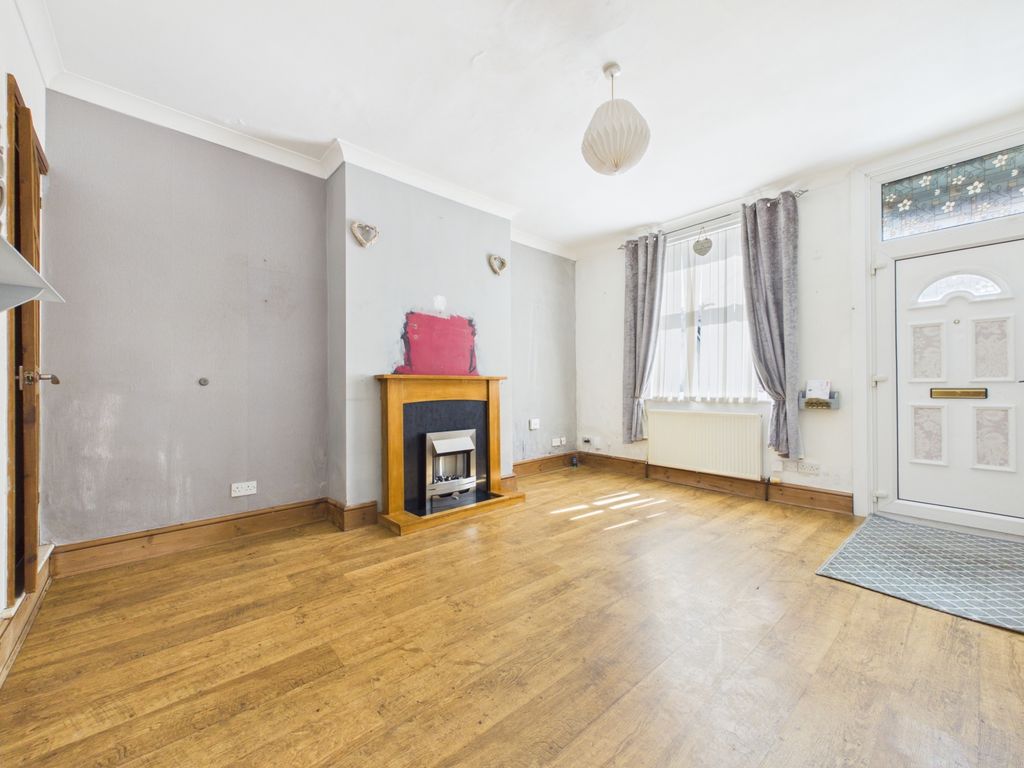 Property photo 3 of 14 3- Rob Hammond Ewemove Pontefract