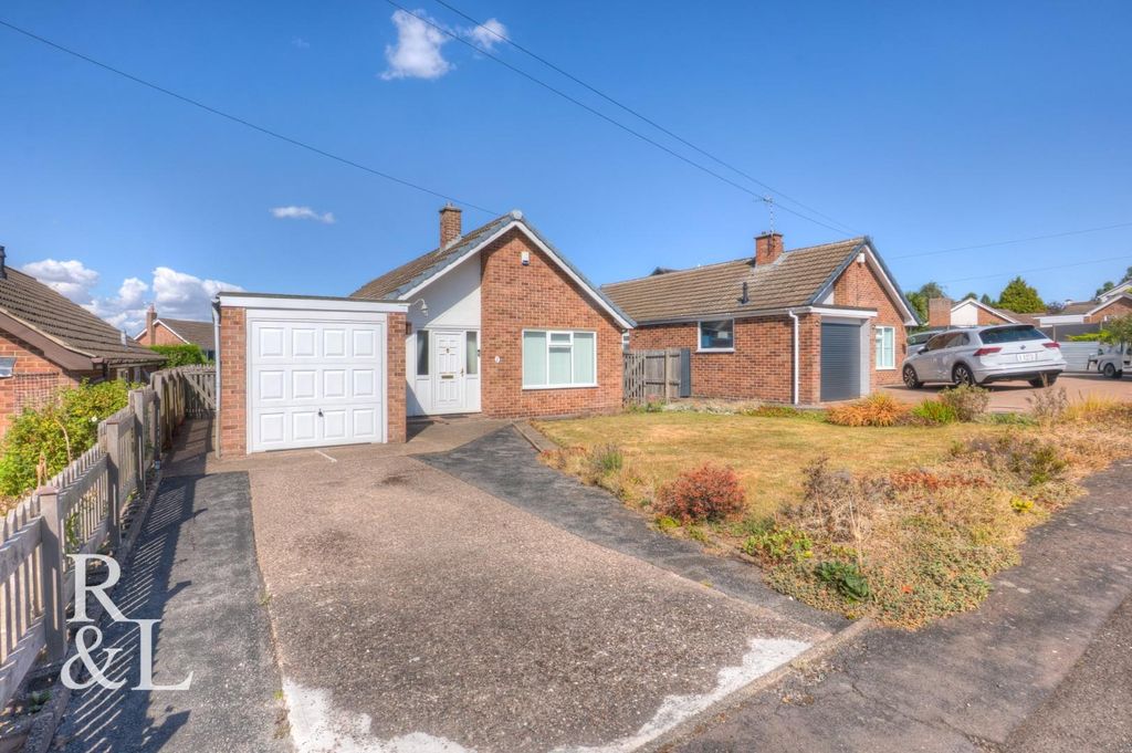 Property photo 1 of 24 Royston&Lund (2).Jpg