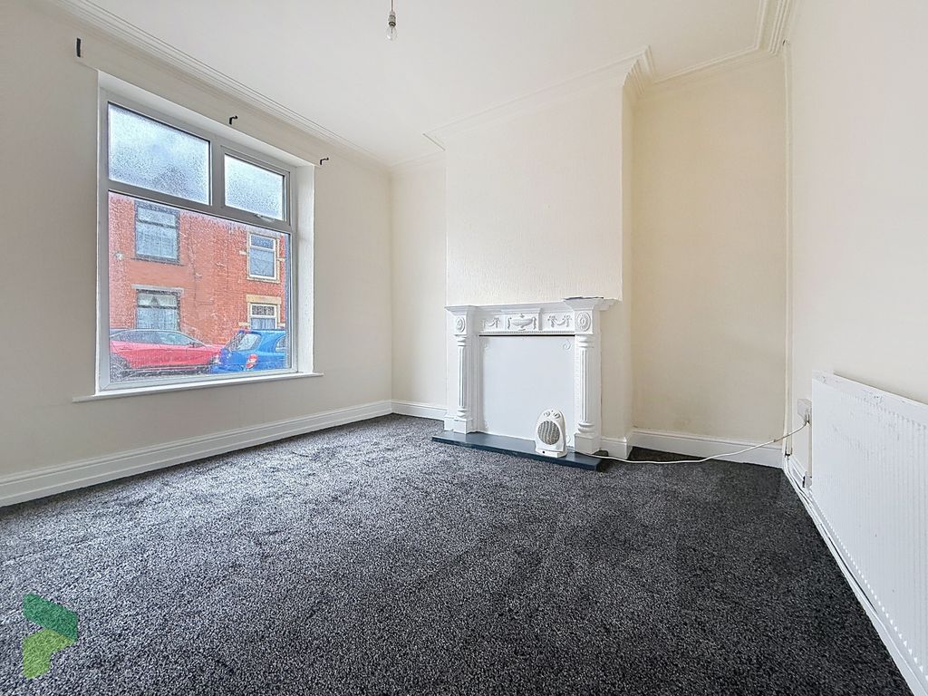Property photo 3 of 12 Sitting Room