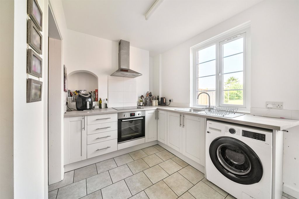 Property photo 2 of 16 Picture No. 09