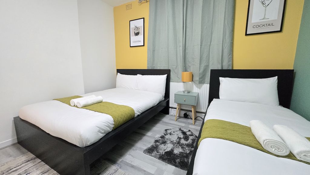 Property photo 2 of 48