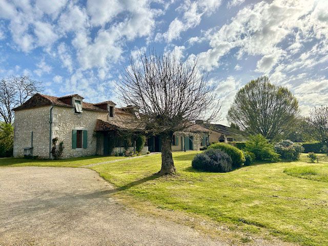 Property photo 1 of 28