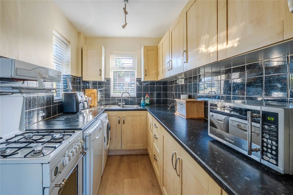 Property photo 2 of 12 Picture No. 05