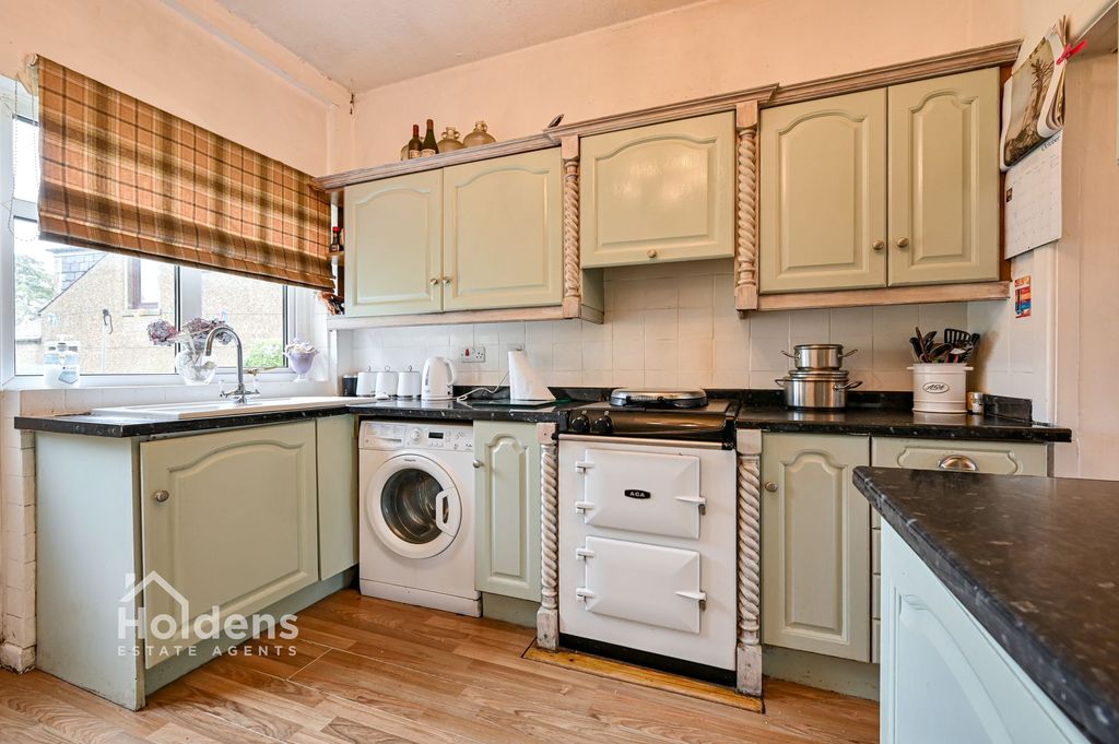 Property photo 3 of 15