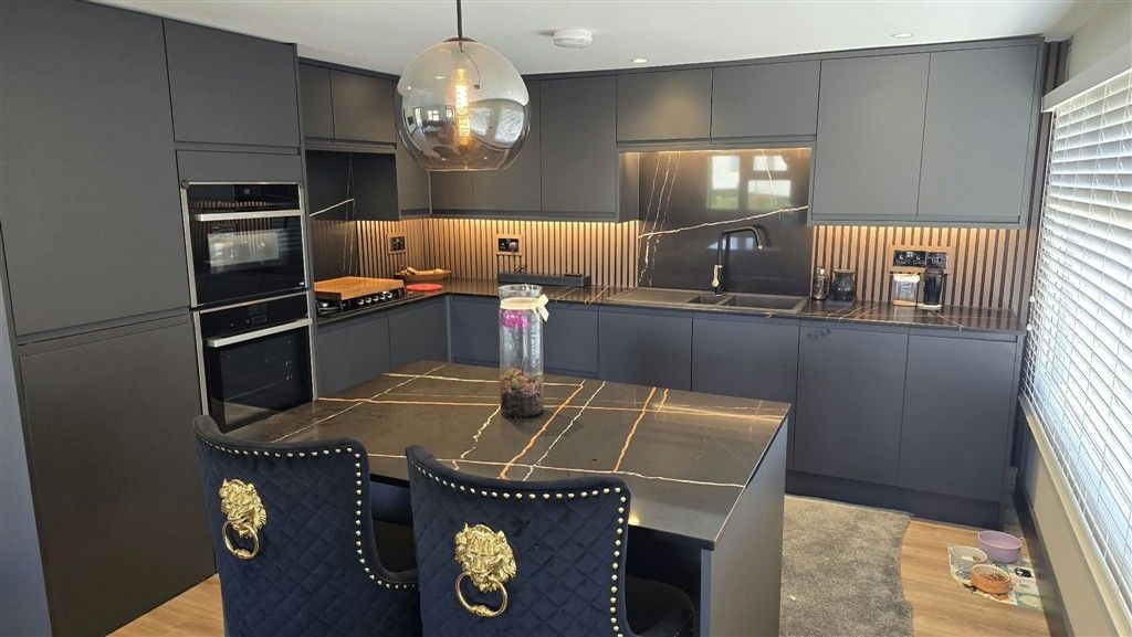 Property photo 1 of 14 Kitchen