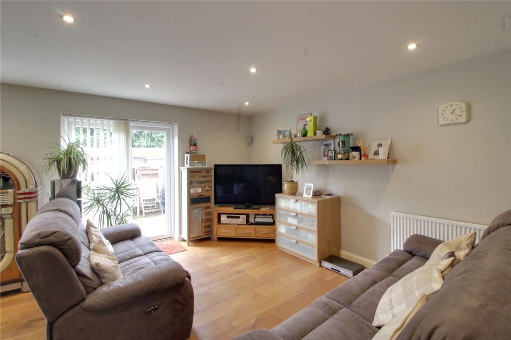 Property photo 2 of 16 Picture No. 03