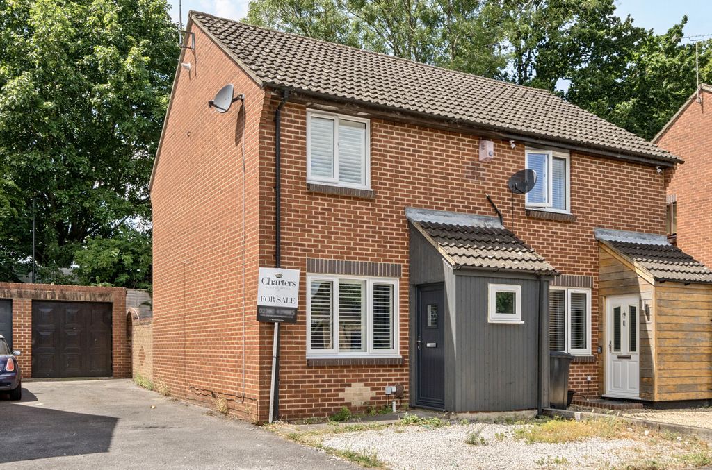 Property photo 1 of 13 1316770-3-6866742...