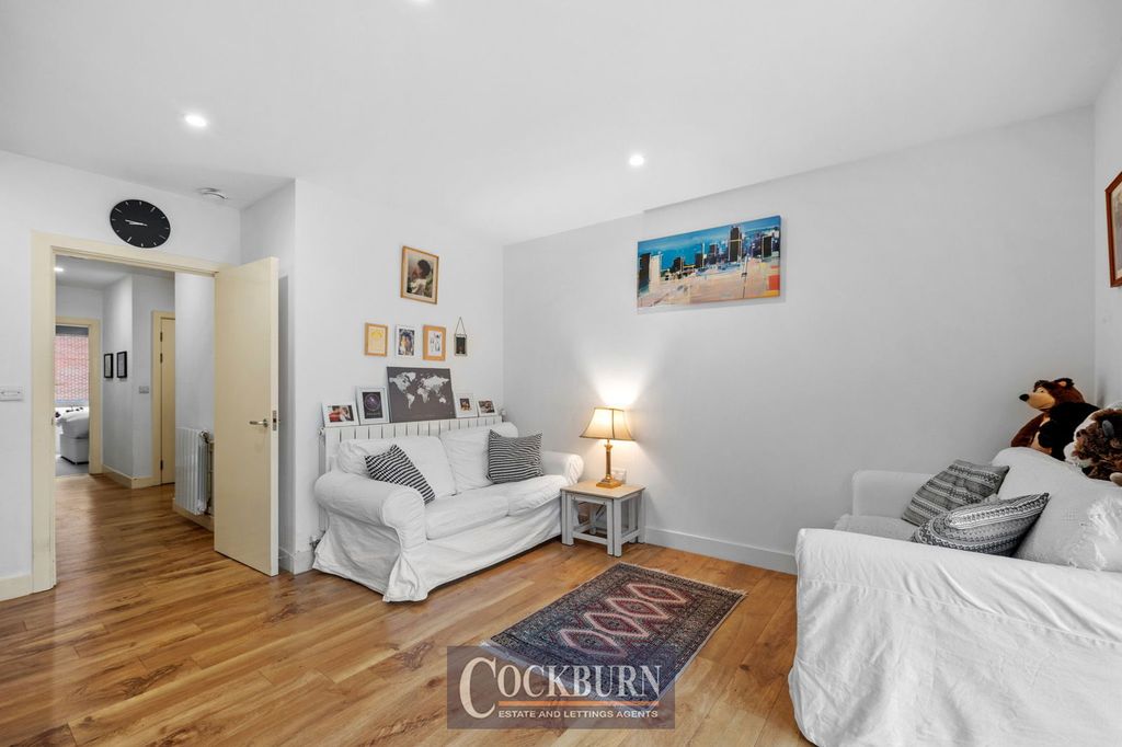Property photo 3 of 22