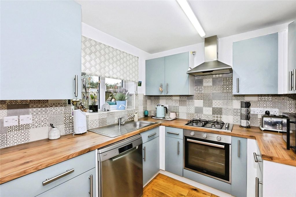 Property photo 3 of 10 Kitchen/Diner