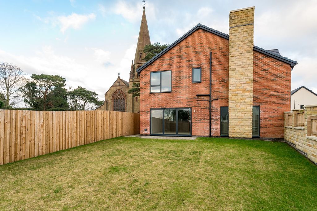Property photo 2 of 10
