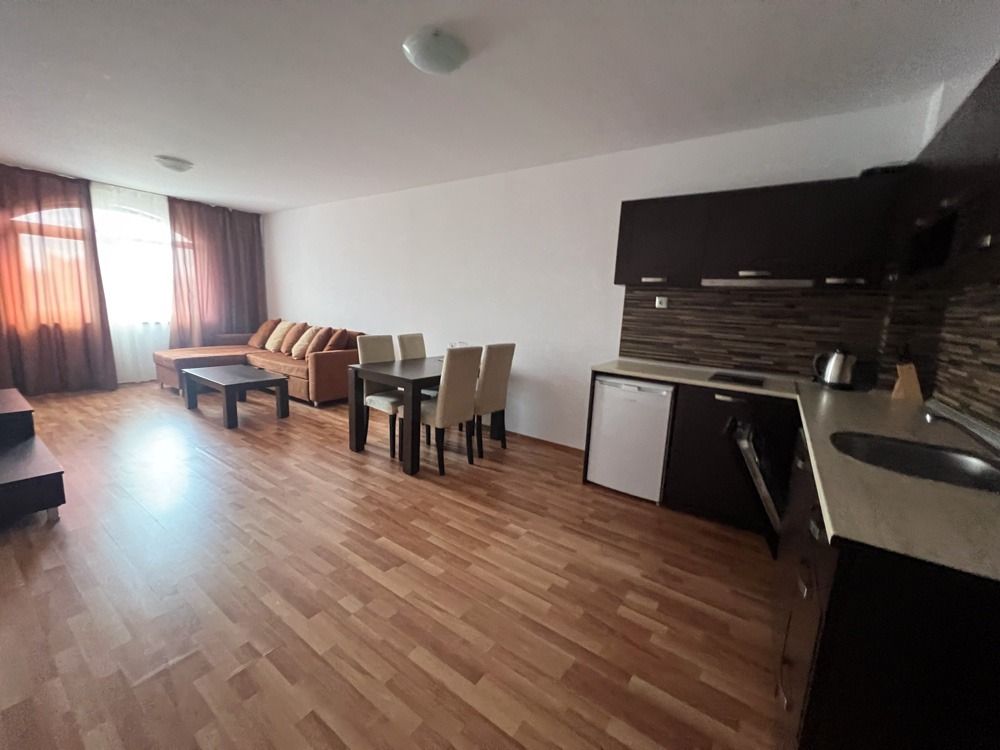 Property photo 2 of 11