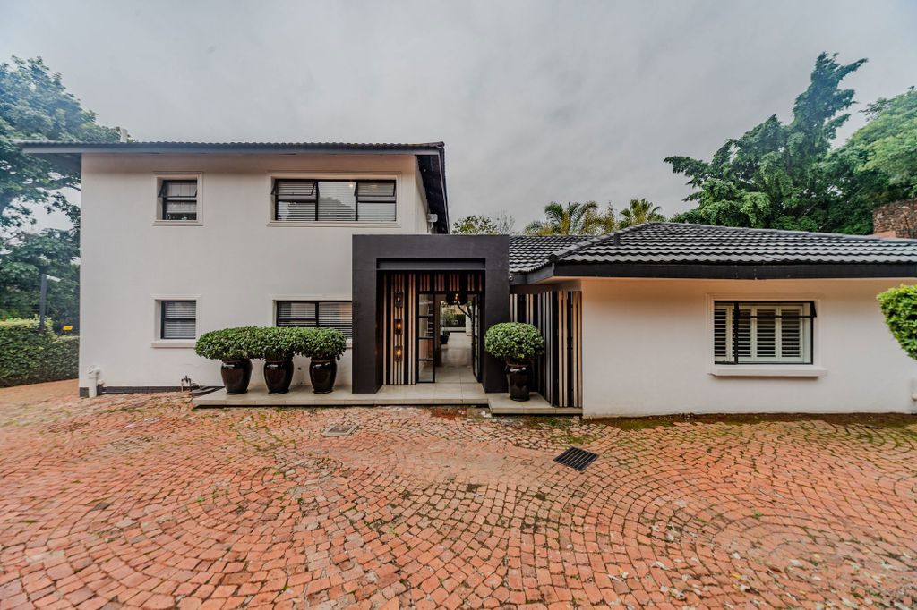Property photo 1 of 56 Pt1737477