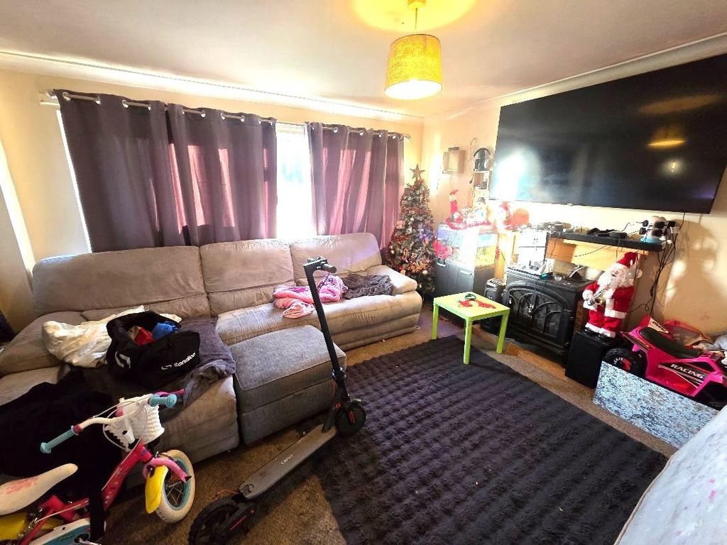 Property photo 3 of 7 20251202_092412.Jpg