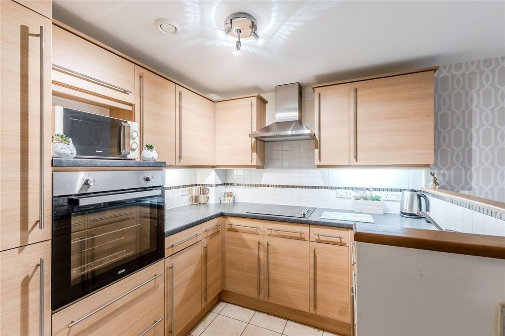 Property photo 3 of 13 Kitchen