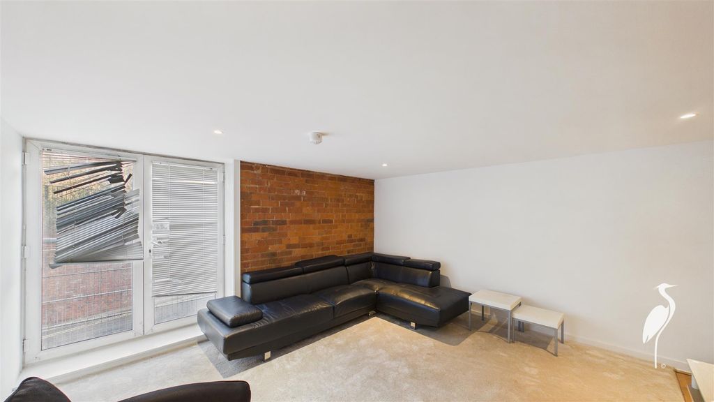 Property photo 2 of 20 Lounge/Diner